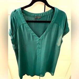 Split neck cap sleeves blouse women’s XL